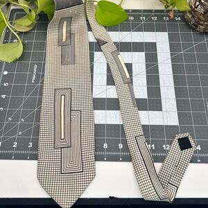 Handmade in Italy 100% Silk Tie Geometric Grid Rectangular Cream Black Grey 4in